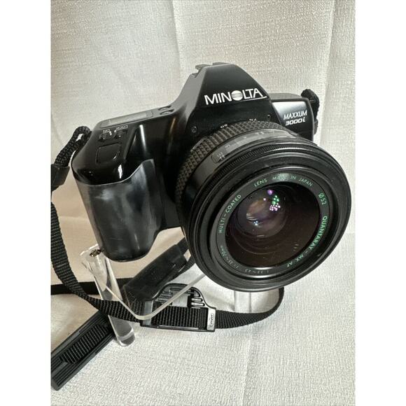 Minolta Maxxum 3000i 35mm Film Camera With Lens UNTESTED Vintage AS IS‎ - Picture 7 of 14